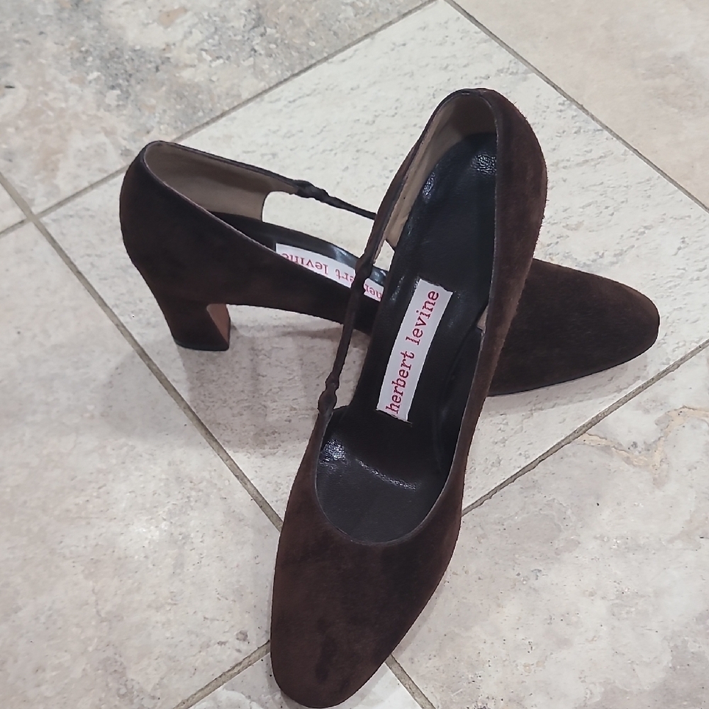 Elegant Brown Heels by